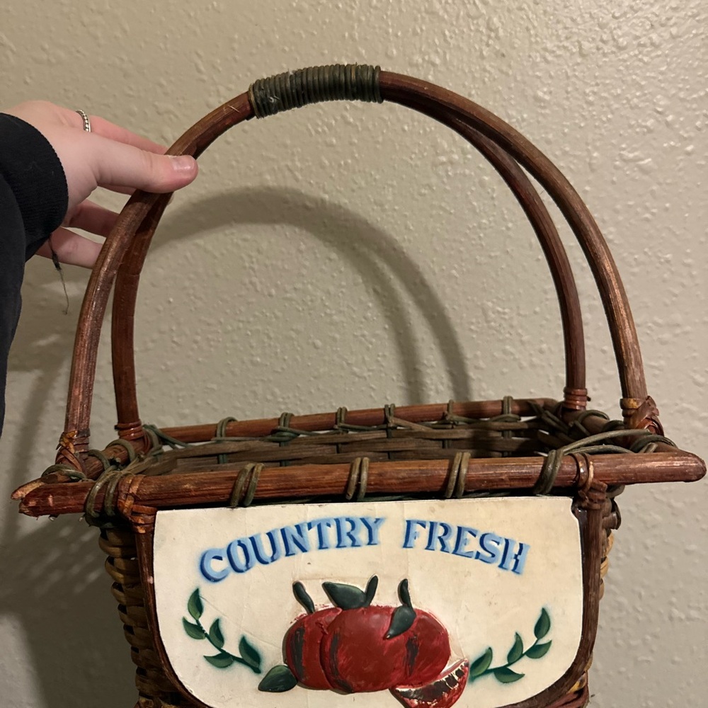 Vintage Basketville Putney Vermont Country Fresh” Wicker Basket